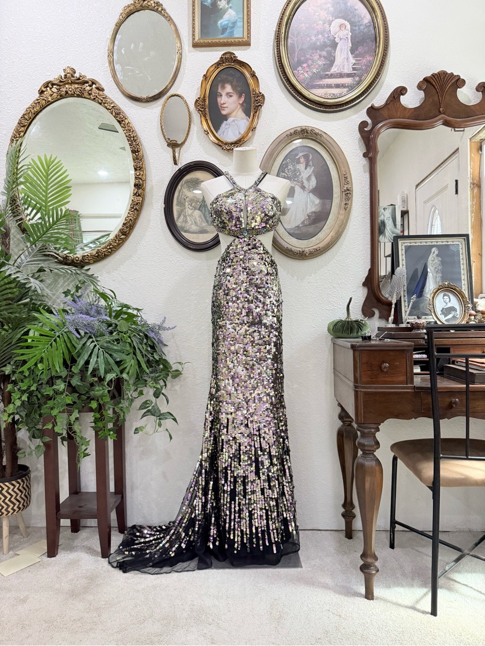 Sequin Beaded Evening Gown in Iridescent Pink-Black - Unbranded - Picture 5 of 13